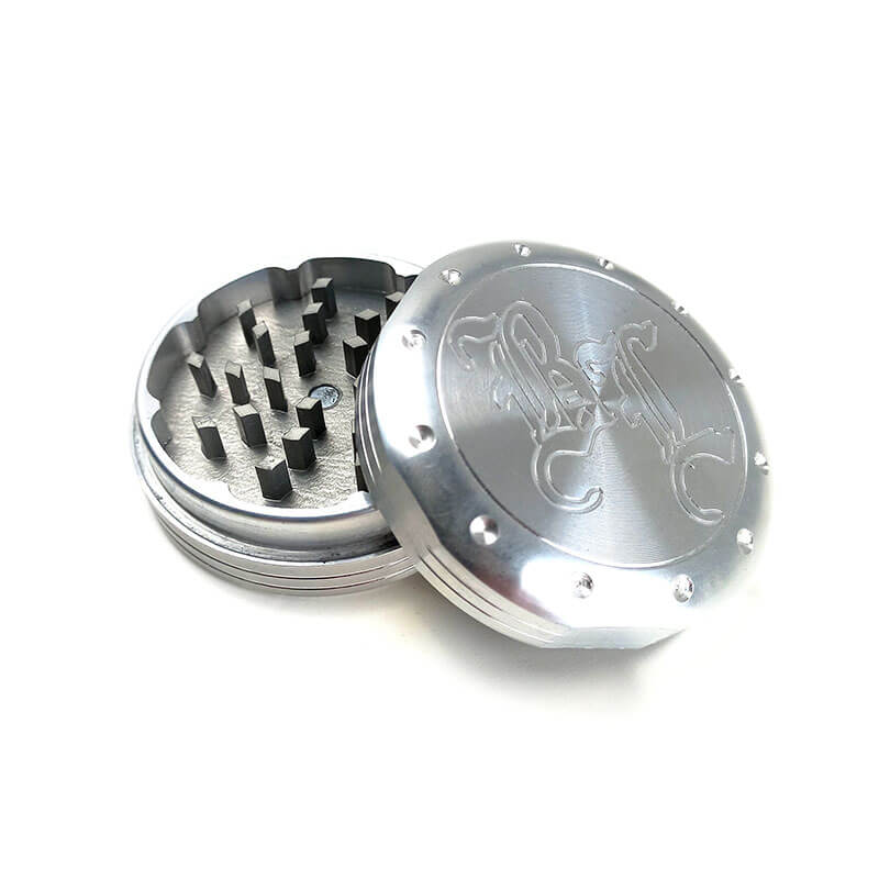 Grinder Black Leaf "Incisione Profonda" 2-Parti Aperto